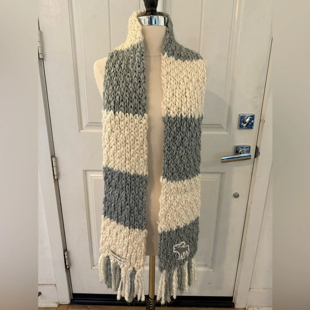 Y2K Abercrombie & Fitch Gray Cream knit colorblock Scarf wool blend moose logo
